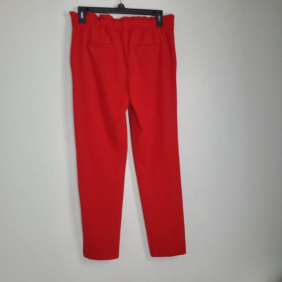 Red Pants Size M Paper Bag - Picture 3 of 6